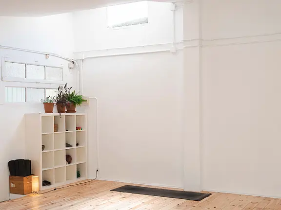 Bronsa - Academia de Navakarana Yoga, desde su propia web